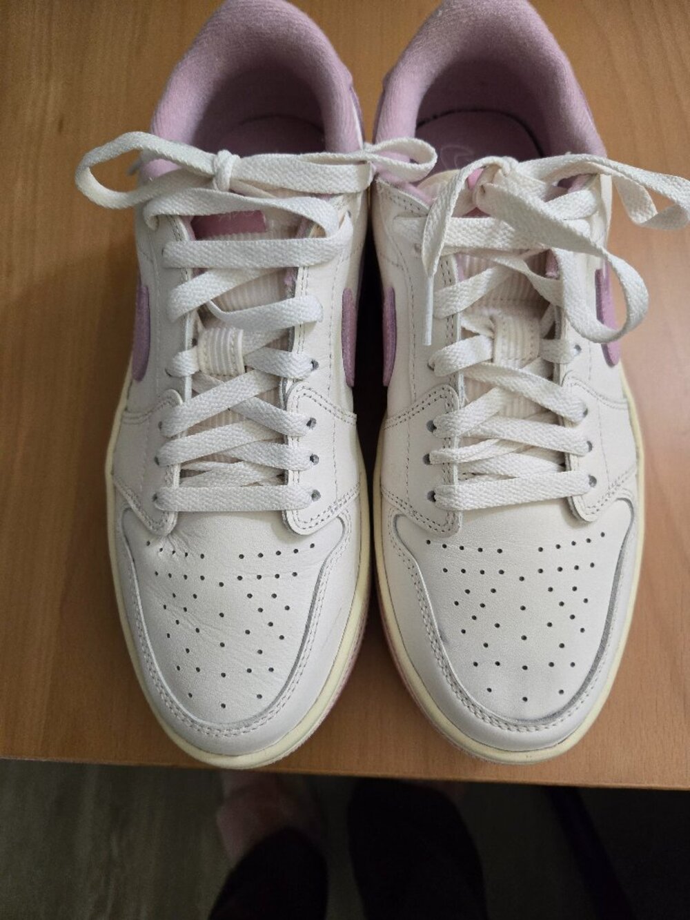 Nike Air Jordan Women's Triple Stack sneakers pink & cream size 8